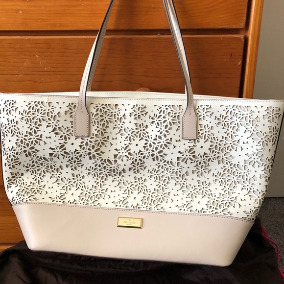 kate spade Handbags - Kate Spade Laser Cut Tote in EUC!